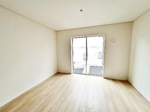 家族団らんの場所としてゆったりと居心地の良いリビングです。