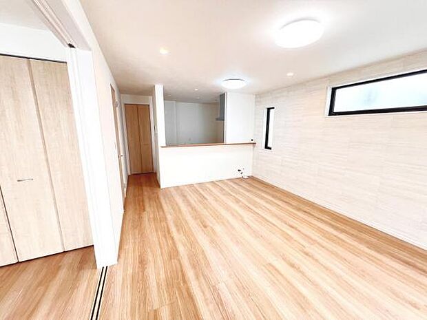 家族団らんの場所としてゆったりと居心地の良いリビングです。