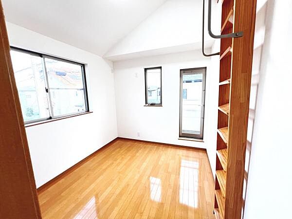 子供部屋にもちょうど良い大きさのお部屋です。