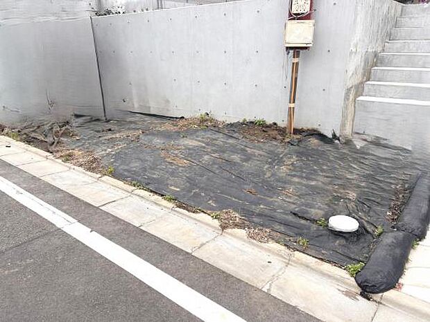 駐車場ももちろん完備しておりますのでお車所有の方にも心強いです。