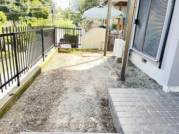 お庭スペースは、ガーデニングやお子様との外遊びなど多彩な用途でお楽しみいただけます。