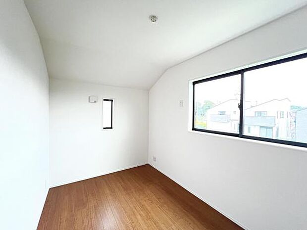 子供部屋にもちょうど良い大きさのお部屋です。