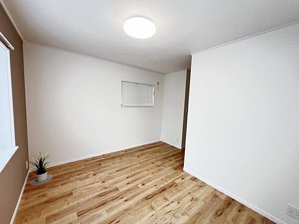 子供部屋にもちょうど良い大きさのお部屋です。