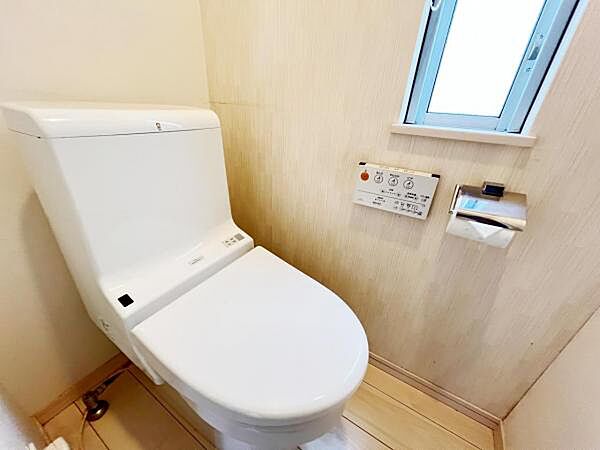 ほっと安らげるトイレ空間です。