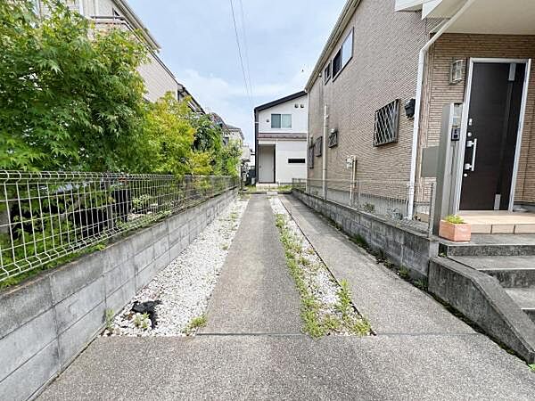 駐車場ももちろん完備しておりますのでお車所有の方にも心強いです。