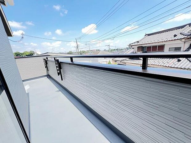 お洗濯ものを気持ち良く太陽の光で干せるのが嬉しいですね。