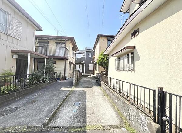 駐車場ももちろん完備しておりますのでお車所有の方にも心強いです。