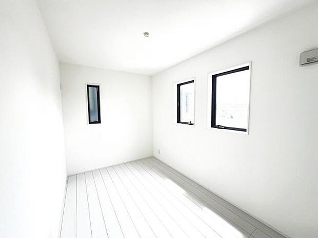 子供部屋にもちょうど良い大きさのお部屋です。