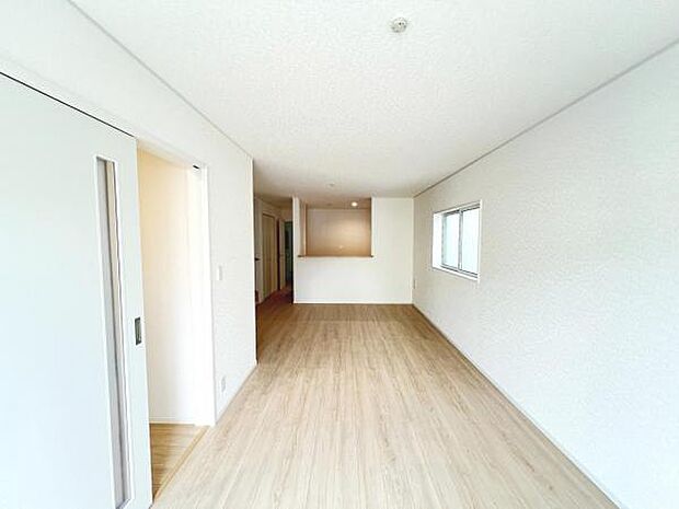 ご家族の温かい時間を演出するダイニングスペースです。