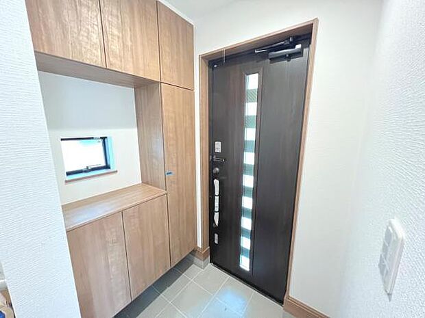 いつも気持ちよくご家族を迎えられる玄関です。