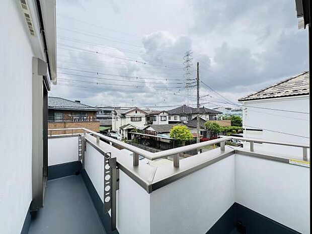 お洗濯ものを気持ち良く太陽の光で干せるのが嬉しいですね。