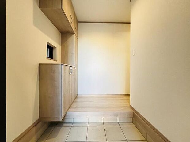 いつも気持ちよくご家族を迎えられる玄関です。