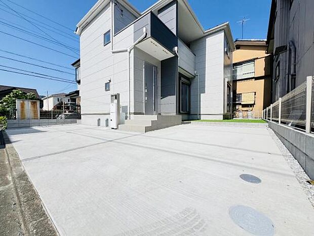 駐車場ももちろん完備しておりますのでお車所有の方にも心強いです。