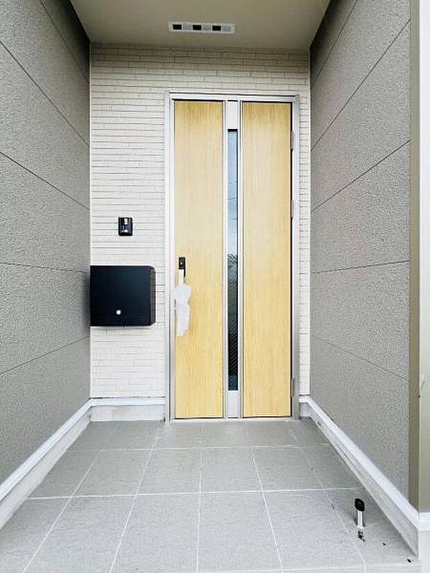 いつも気持ちよくご家族を迎えられる玄関です。