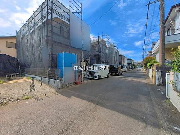 前面道路を含めた現地写真です。