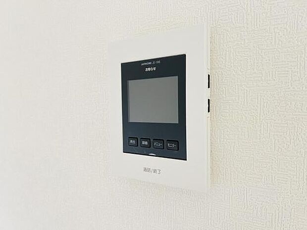 訪問者を確認できるTVモニター付きインターフォンです。