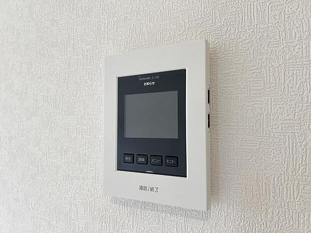 訪問者を確認できるTVモニター付きインターフォンです。