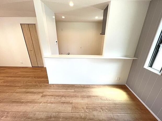 ご家族の温かい時間を演出するダイニングスペースです。