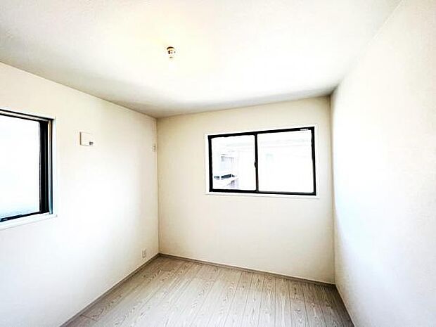 子供部屋にもちょうど良い大きさのお部屋です。