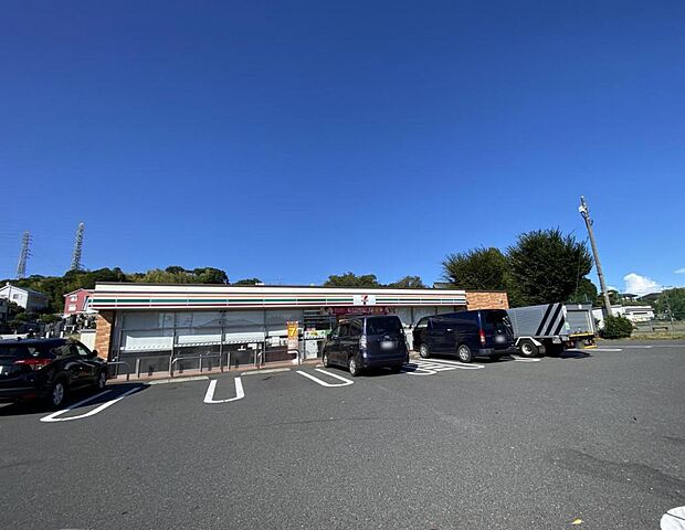 セブン-イレブン 町田小山町店まで約610m（徒歩8分）