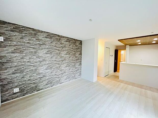 家族団らんの場所としてゆったりと居心地の良いリビングです。