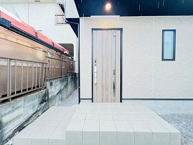 いつも気持ちよくご家族を迎えられる玄関です。