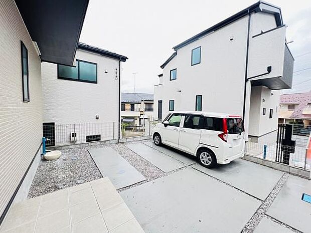 駐車場ももちろん完備しておりますのでお車所有の方にも心強いです。