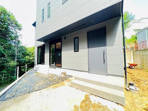 いつも気持ちよくご家族を迎えられる玄関です。