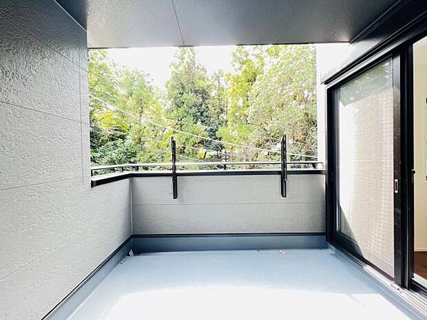 お洗濯ものを気持ち良く太陽の光で干せるのが嬉しいですね。