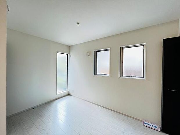 子供部屋や趣味の部屋など用途に合わせてお使いいただけます。