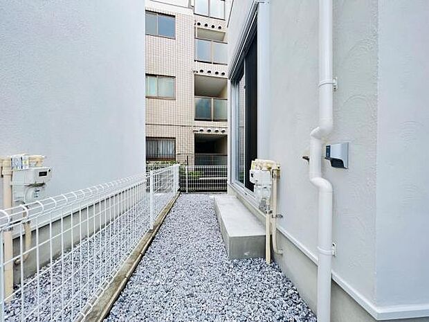 お庭スペースは、ガーデニングやお子様との外遊びなど多彩な用途でお楽しみいただけます。