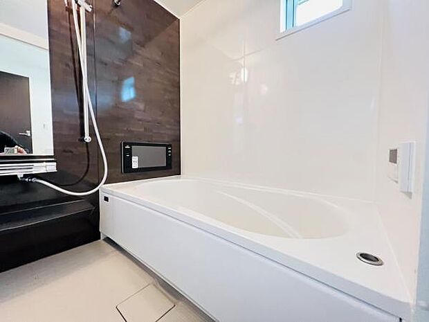 お風呂でほっとひといき。1日の疲れを癒しましょう。