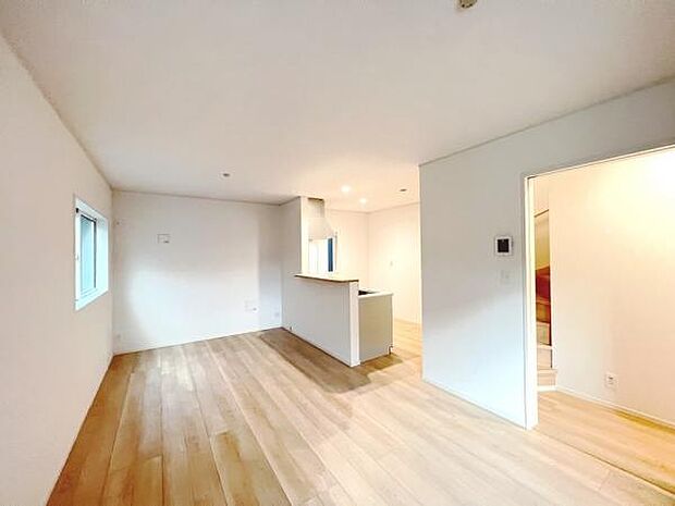 ご家族の温かい時間を演出するダイニングスペースです。