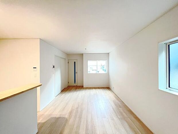 家族団らんの場所としてゆったりと居心地の良いリビングです。