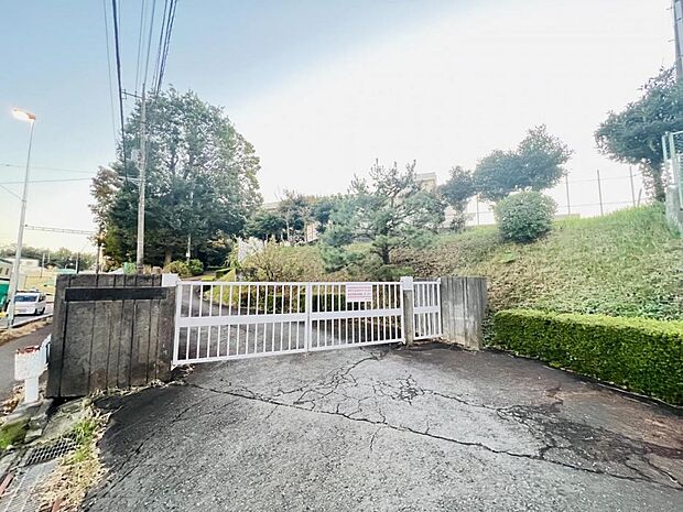 相模原市立作の口小学校まで約960m（徒歩12分）