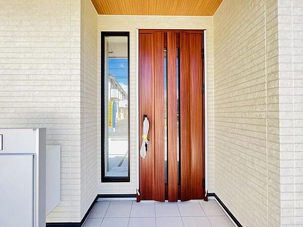 いつも気持ちよくご家族を迎えられる玄関です。