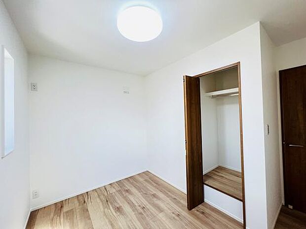 子供部屋や趣味の部屋など用途に合わせてお使いいただけます。