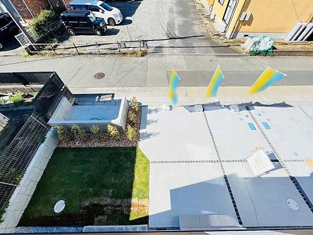 駐車場ももちろん完備しておりますのでお車所有の方にも心強いです。