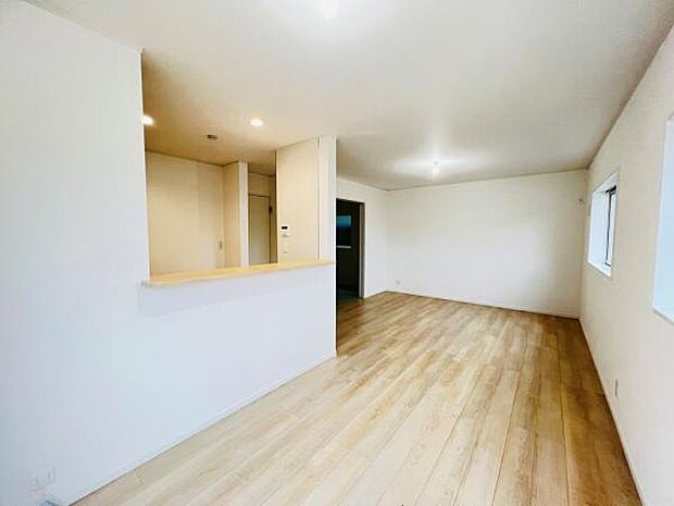 ご家族の温かい時間を演出するダイニングスペースです。