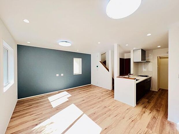 リビングダイニングになります。ご家族そろっての素敵な空間になりそうですね。