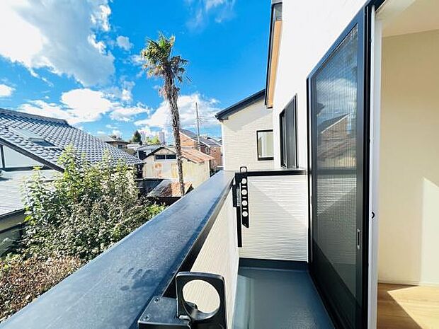 お洗濯ものを気持ち良く太陽の光で干せるのが嬉しいですね。