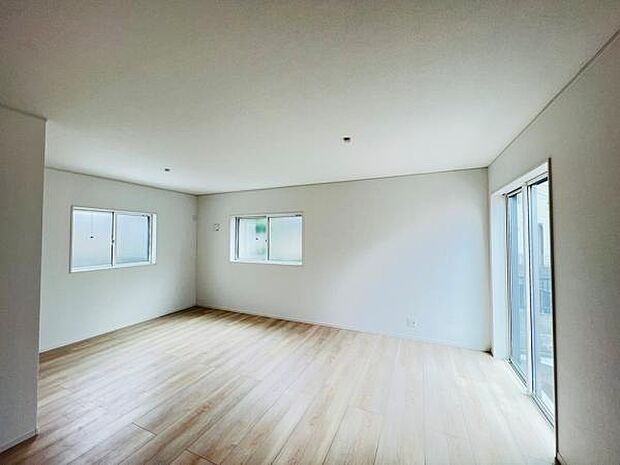 ご家族の温かい時間を演出するダイニングスペースです。