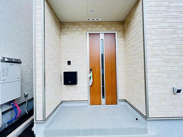 いつも気持ちよくご家族を迎えられる玄関です。