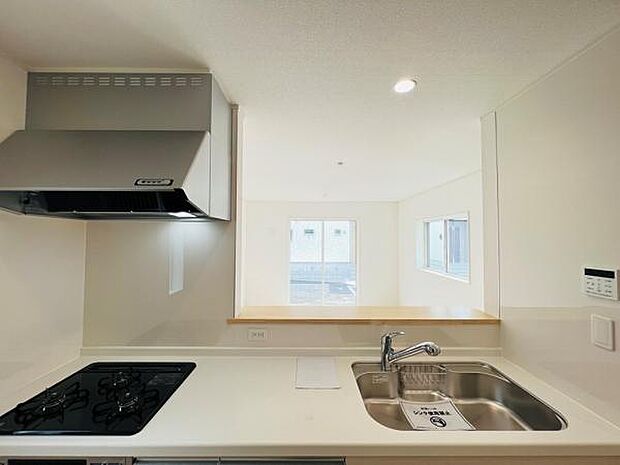 ご家族の温かい時間を演出するダイニングスペースです。