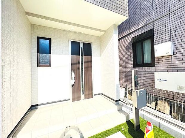 いつも気持ちよくご家族を迎えられる玄関です。