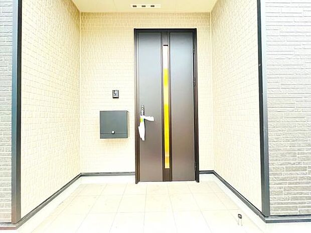 いつも気持ちよくご家族を迎えられる玄関です。