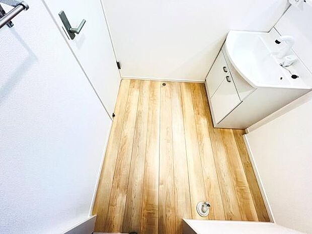 脱衣所は小さなお子様がいるご家庭にも重宝されます。