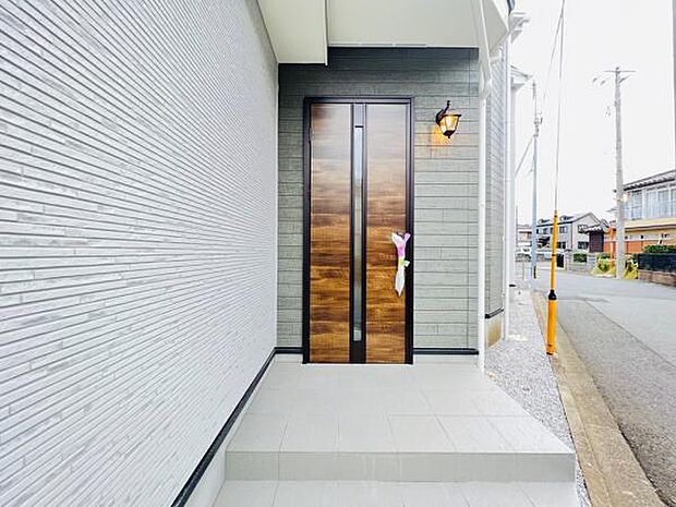 いつも気持ちよくご家族を迎えられる玄関です。