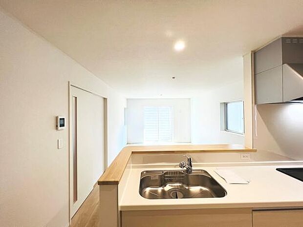 ご家族の温かい時間を演出するダイニングスペースです。