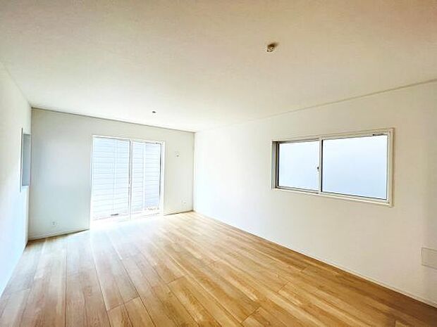 家族団らんの場所としてゆったりと居心地の良いリビングです。